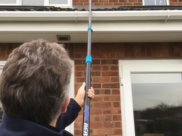 gutter-cleaning (3)-kireth-ai